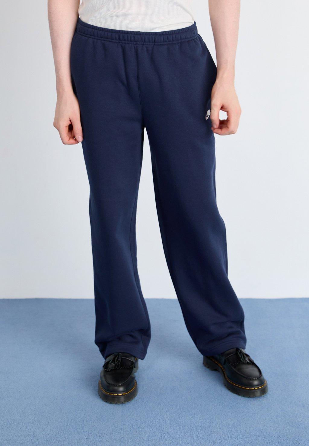 

Спортивные штаны CLUB BUNGIE PANT Nike Sportswear, темно-синий
