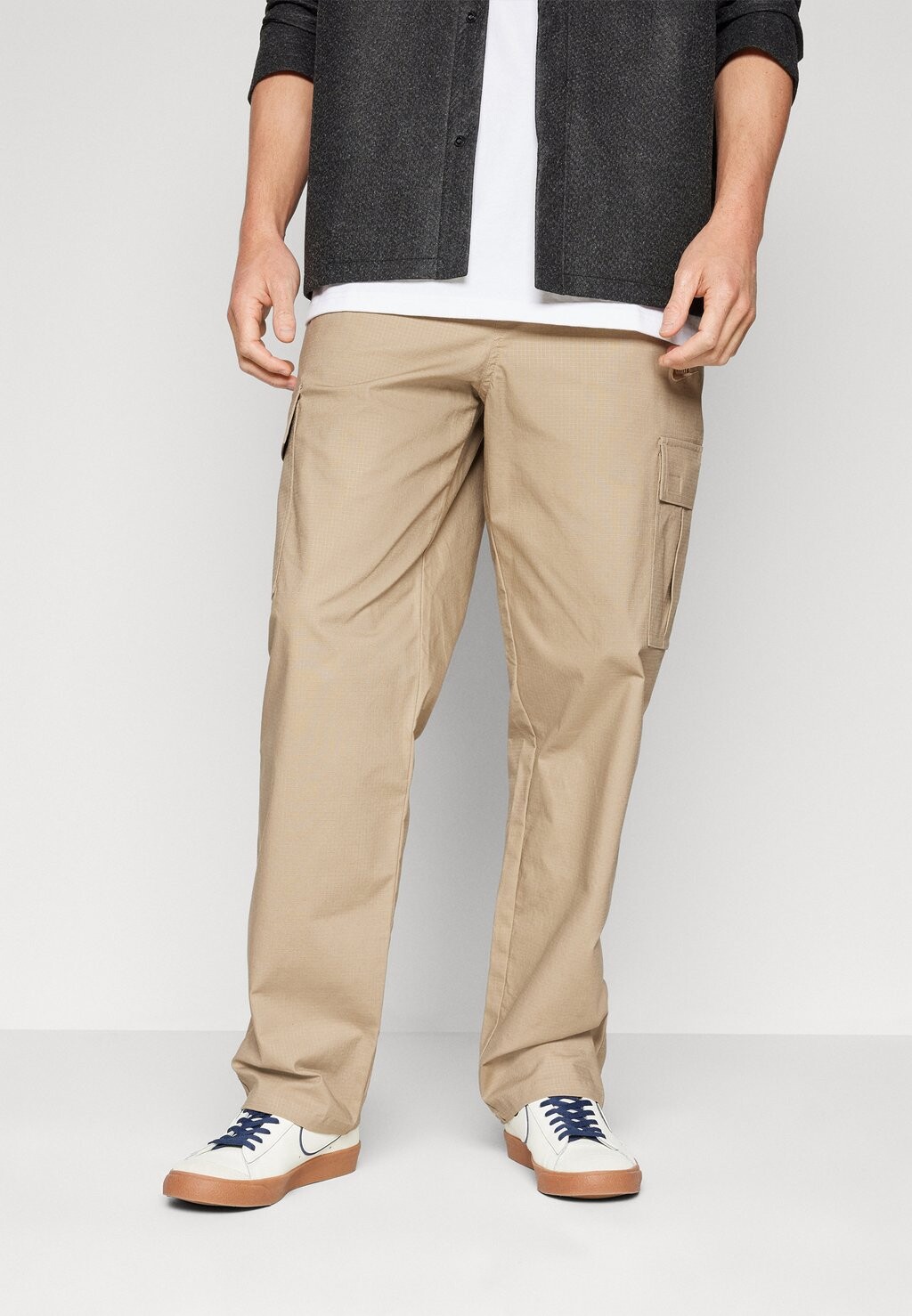 Брюки-карго CLUB PANT Nike Sportswear, цвет khaki — фото 3