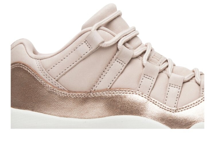Кроссовки Air Jordan Wmns Air Jordan 11 Retro Low 'Rose Gold', золотой — фото 2