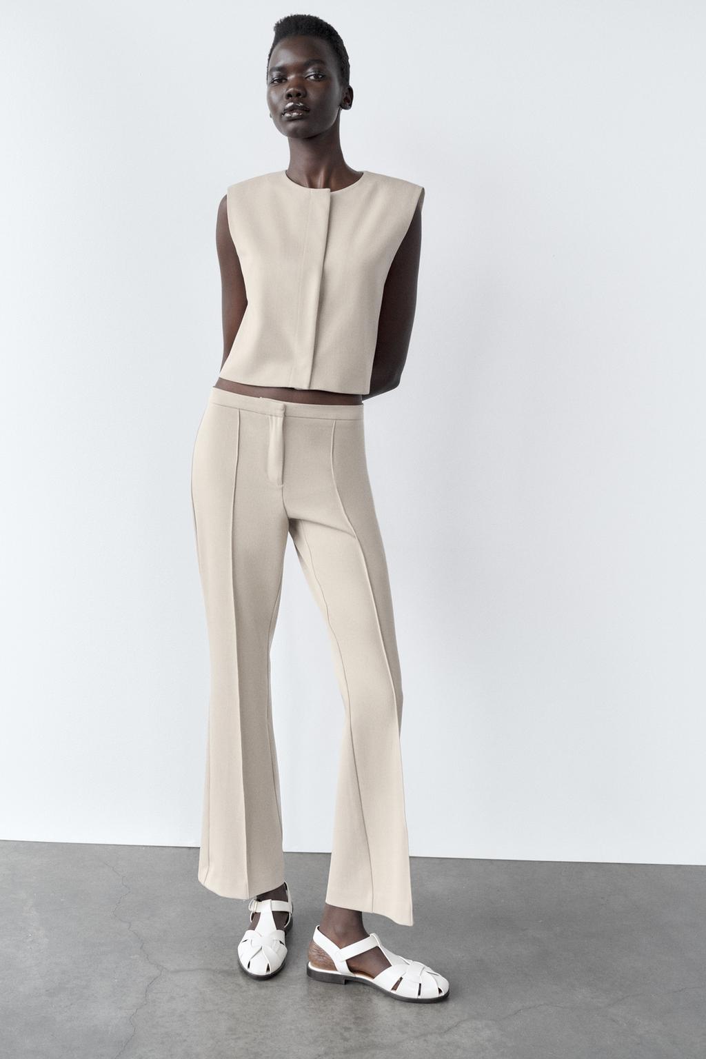 

Короткий жилет с потайными пуговицами ZARA, песочный