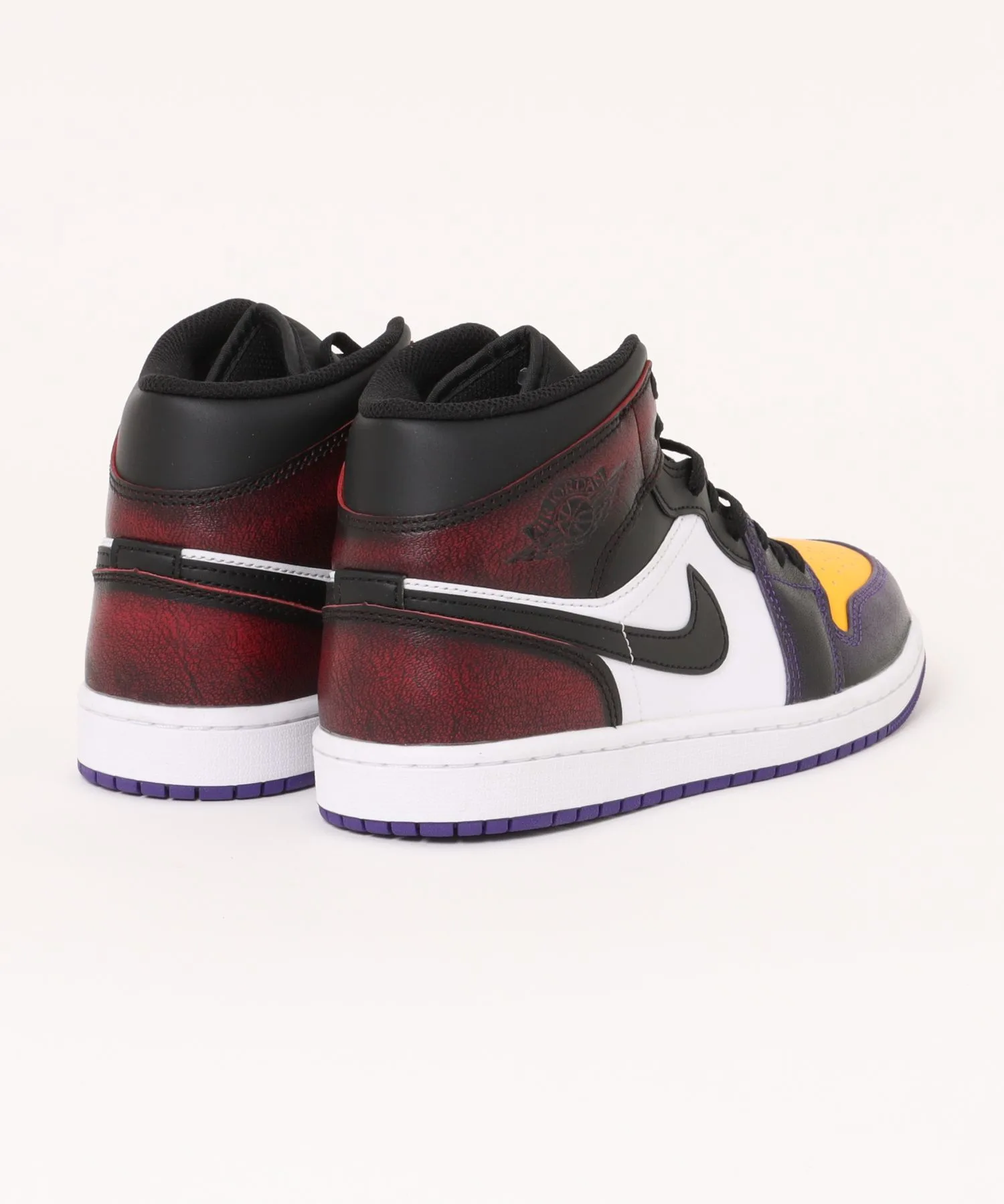 Мужские кроссовки баскетбольные Air Jordan 1 MID SE MIQ9383 красные — фото 2