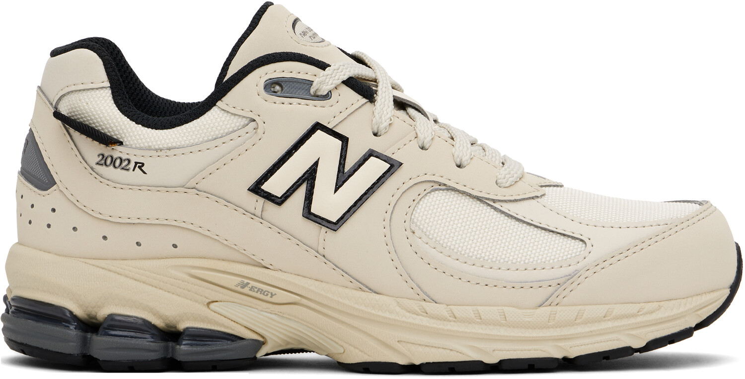 

Большие детские бежевые кроссовки 2002R New Balance