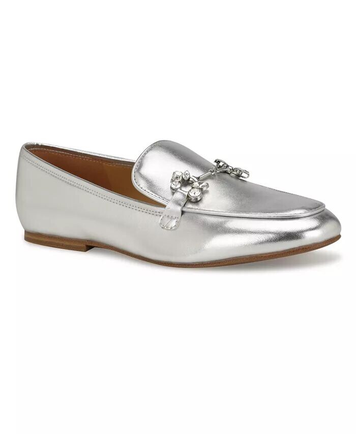 

Женские лоферы без шнуровки Bennit с круглым носком Nine West, серебро