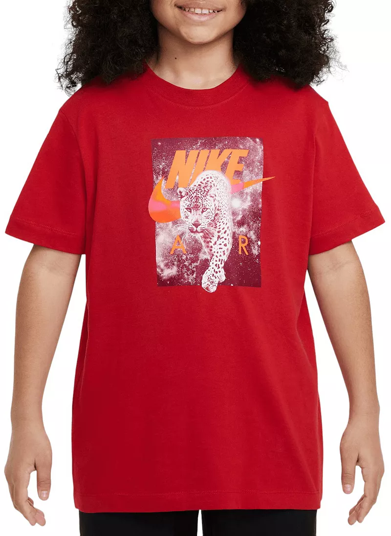 

Детская спортивная футболка Nike с леопардовым принтом, цвет University Red