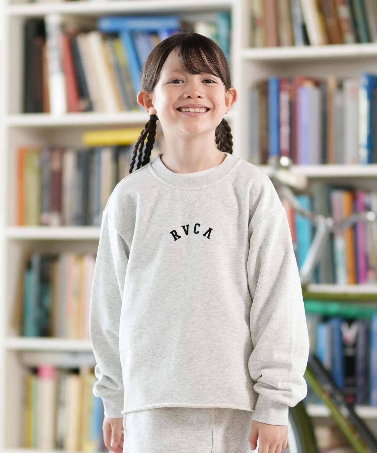 Детская толстовка RVCA ARCH COLLEGE CROPPED CREW BF046-030