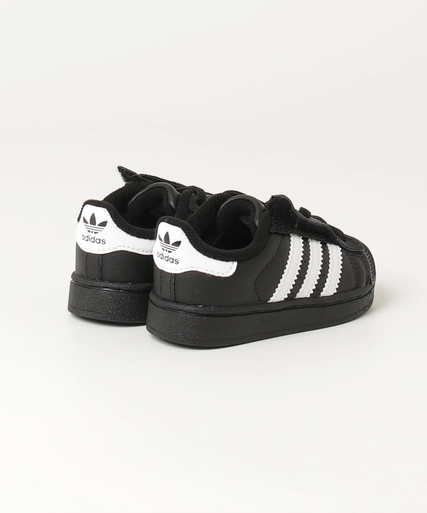 Кроссовки для детей с удобной застежкой Superstar II Comfort Closure adidas черные — фото 2