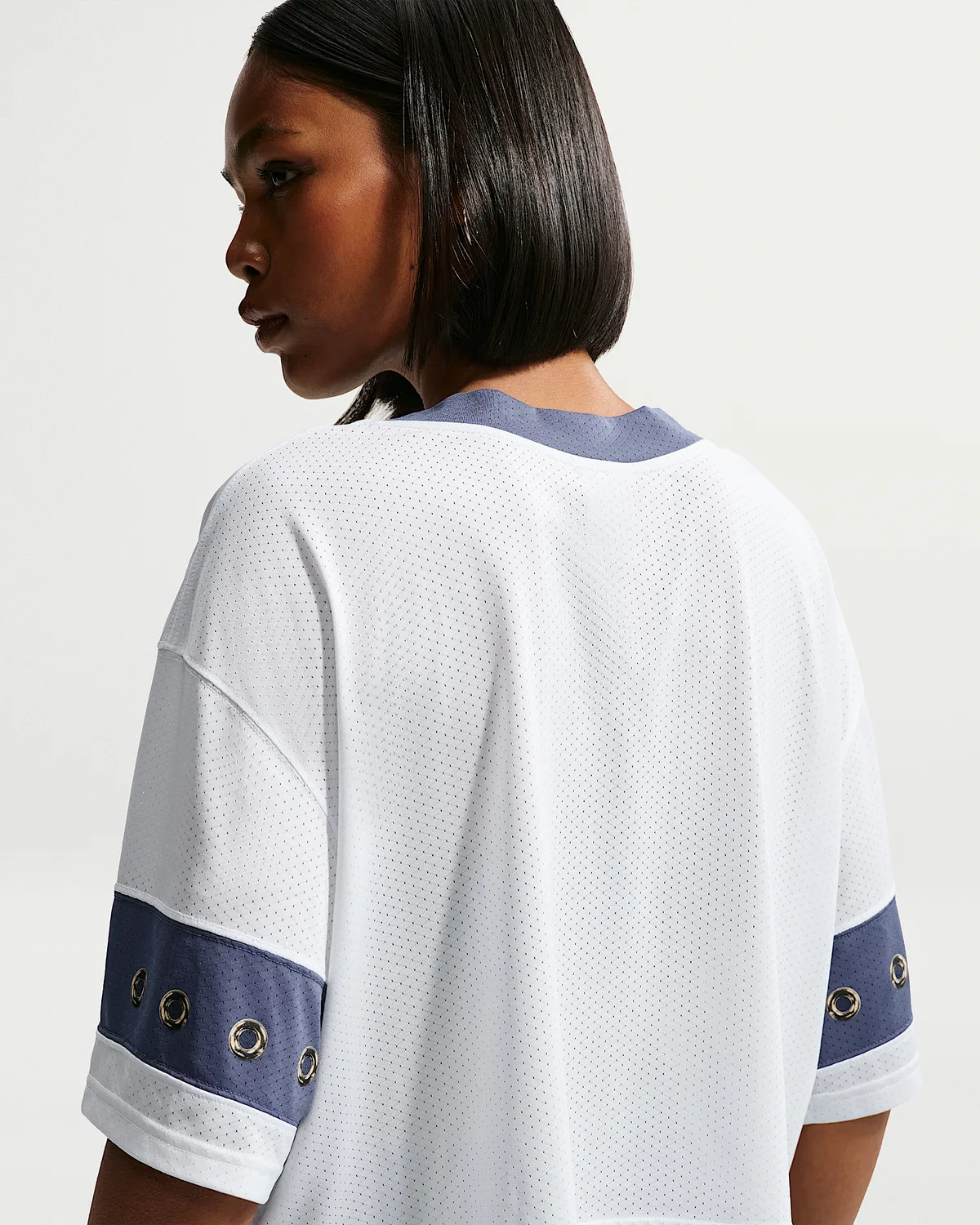 Женский укороченный топ Nike Sportswear, Off White/Diffused Blue — фото 2