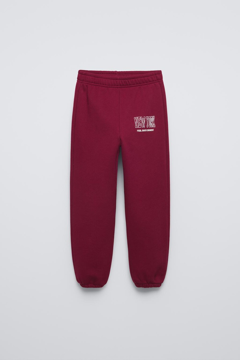 

Брюки jogger с флоковым лозунгом ZARA, бордо