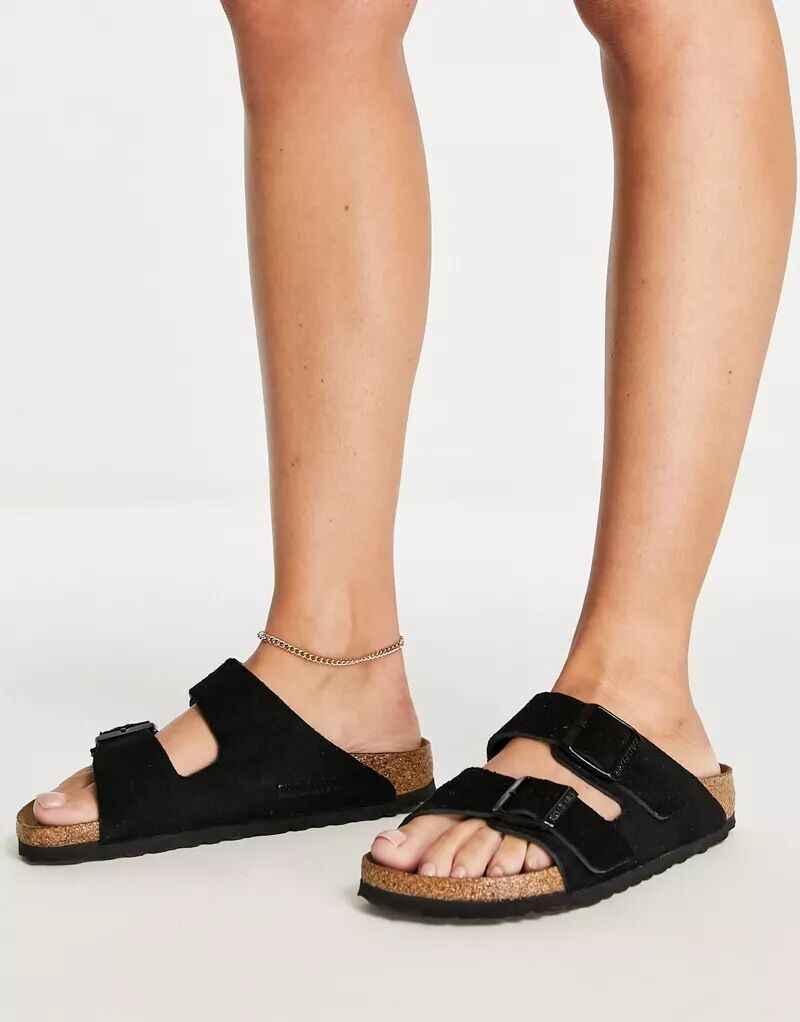 Черные замшевые сандалии на плоской подошве Birkenstock Arizona — фото 2