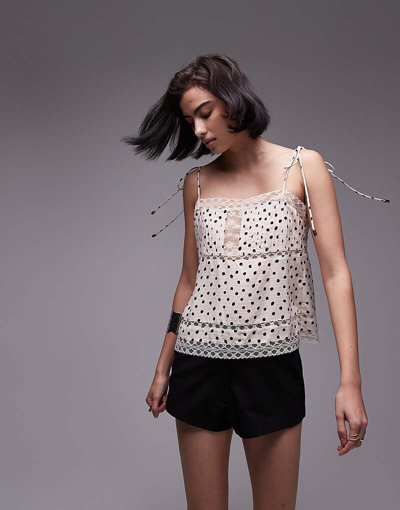 

Topshop – Майка в горошек цвета слоновой кости = микс ткани с кружевом