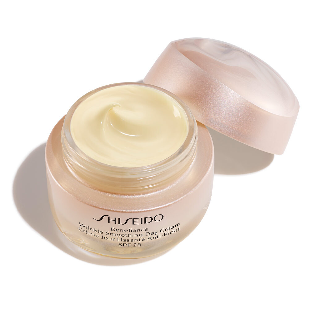 Крем для лица Shiseido — Против морщин Benefiance wrinkle smoothing day cream spf25, 50 мл — фото 3