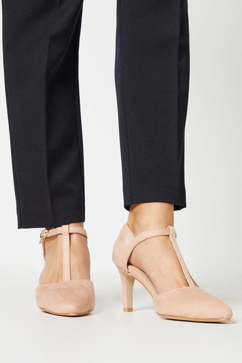 

Хорошо для подошвы: открытые корты с заостренными краями Emma Wide Fit Dorothy Perkins, розовый
