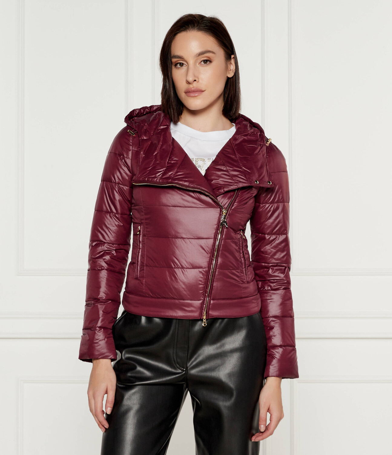 

Куртка Patrizia Pepe Regular Fit, бордо