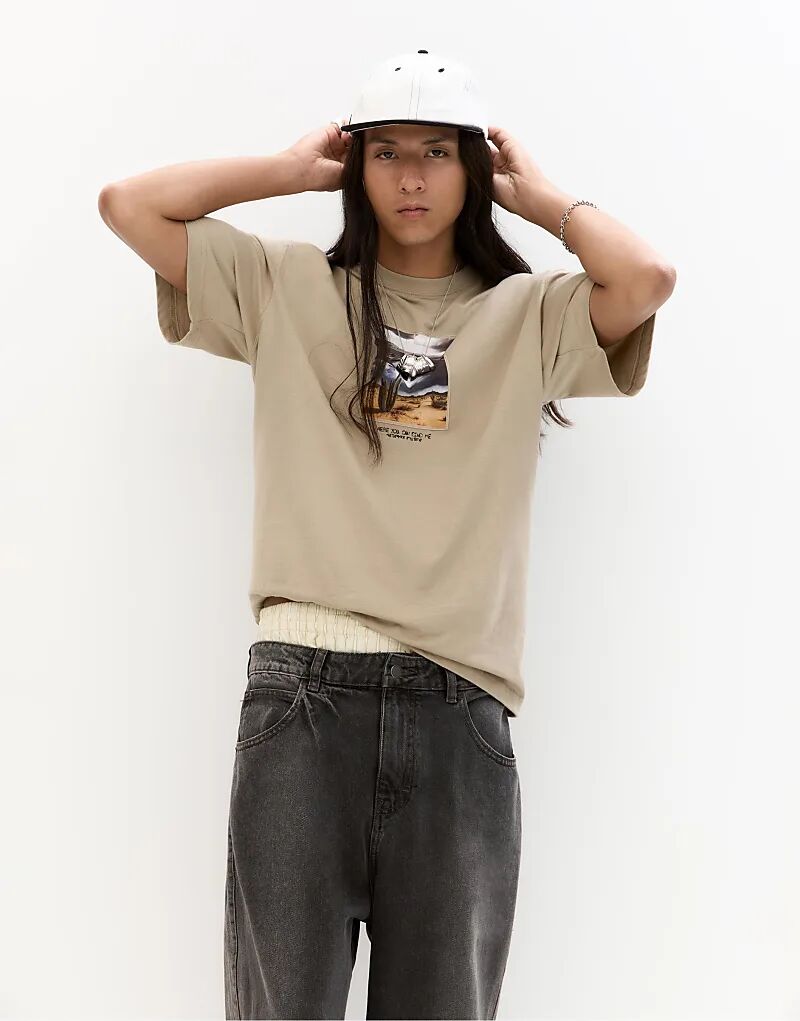 

Футболка с принтом «Кактус» от Pull&Bear цвета охры