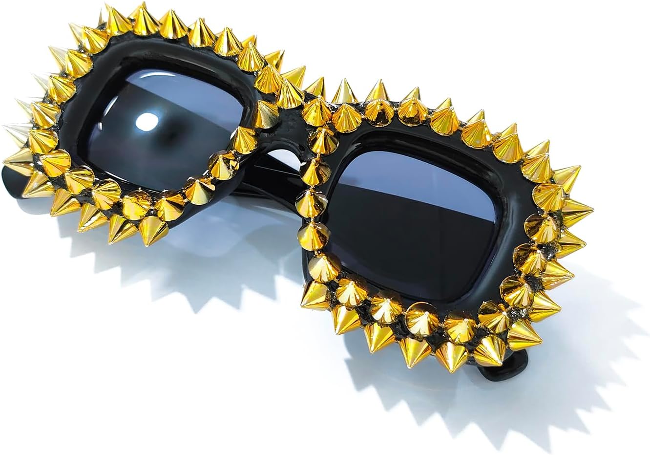 

Солнцезащитные очки Laureles Oversized Square Rivet Y2K для женщин, черные, красные, для мужчин, в стиле панк, для путешествий и отдыха на природе, защита от УФ-излучения UV400 L17, C2