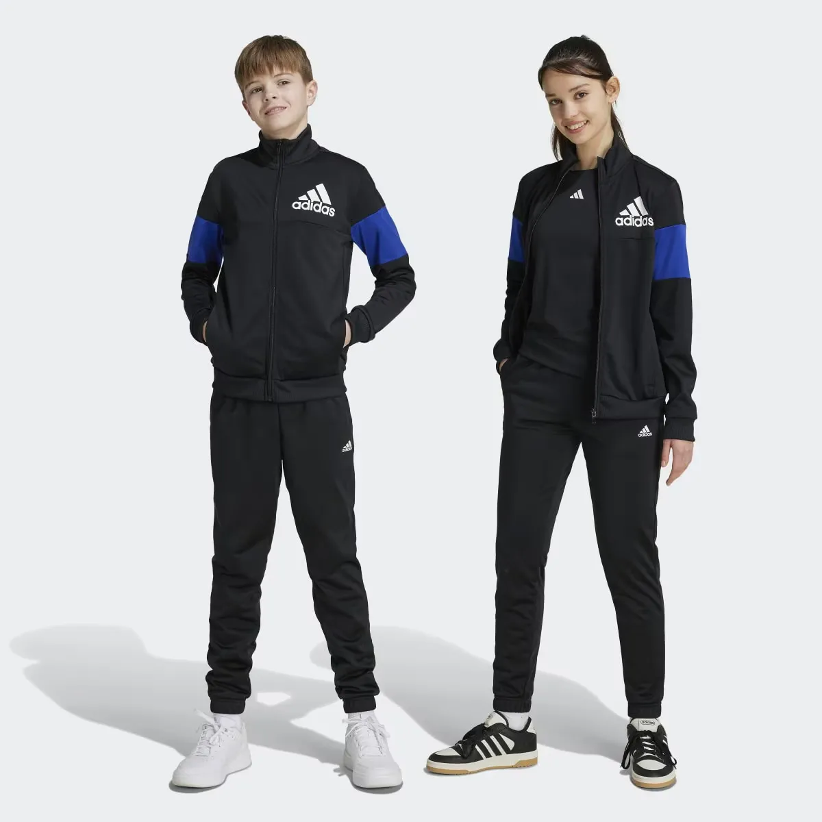 

Детский спортивный костюм Adidas B TS, черный/синий