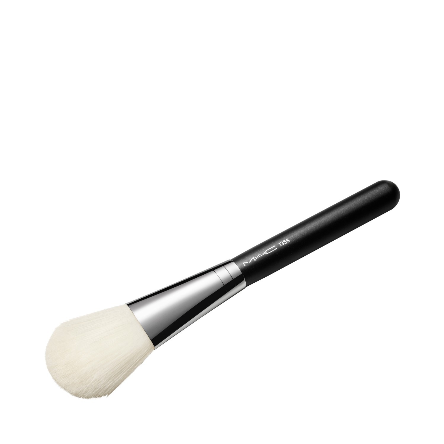 Кисть для пудры #135 large flat powder brush Mac, количество 1 шт. — фото 3