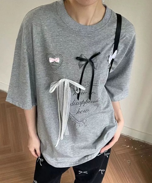 

Футболка с атласной кружевной лентой, бренд LADY LIKE, серый