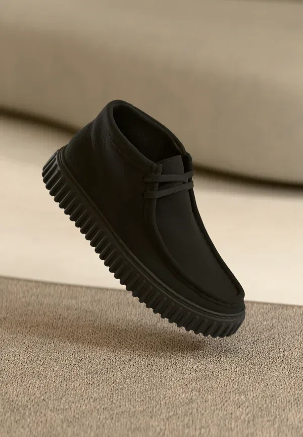 Ботинки повседневные Torhill hi casual lace ups Clarks, черный