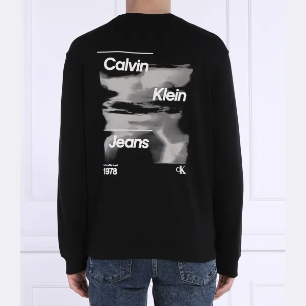Толстовка свободного кроя с круглым вырезом и рассеянным логотипом Calvin Klein, черный — фото 2