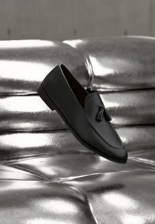 Девиз: умные слипоны Aldo, Black