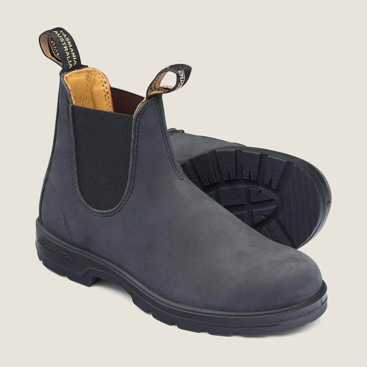 

M Classic 587 в цвете Rustic Black Blundstone