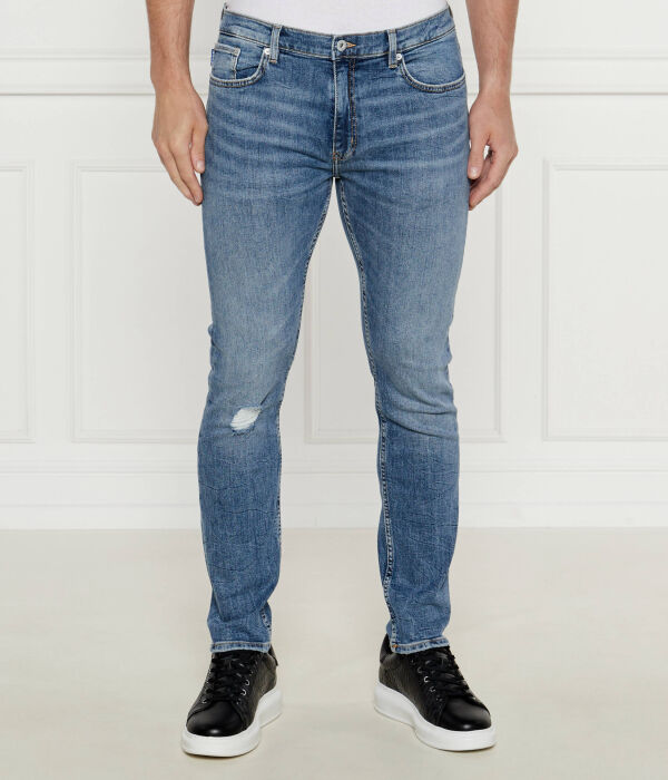 

Джинсы подойдут. Slim fit Hugo Blue, синий