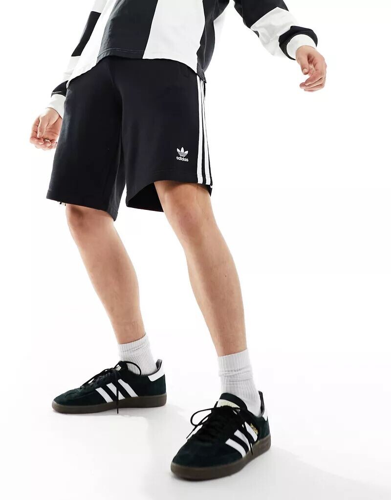 

Черные шорты с 3 полосками adidas Originals Adicolor