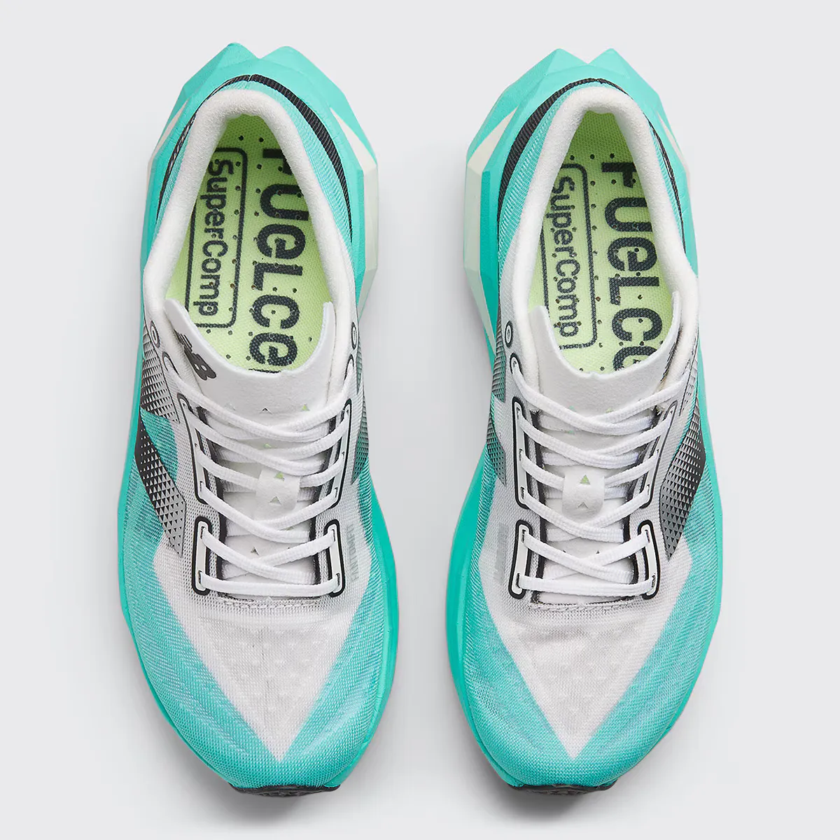 Кроссовки женские New Balance FuelCell SC Elite v4, белый/голубой — фото 3