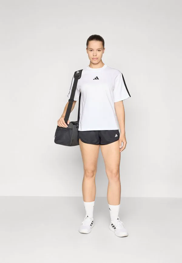 Футболка essentials с тремя полосками и принтом "бойфренд" Adidas Sportswear, White/Black — фото 2