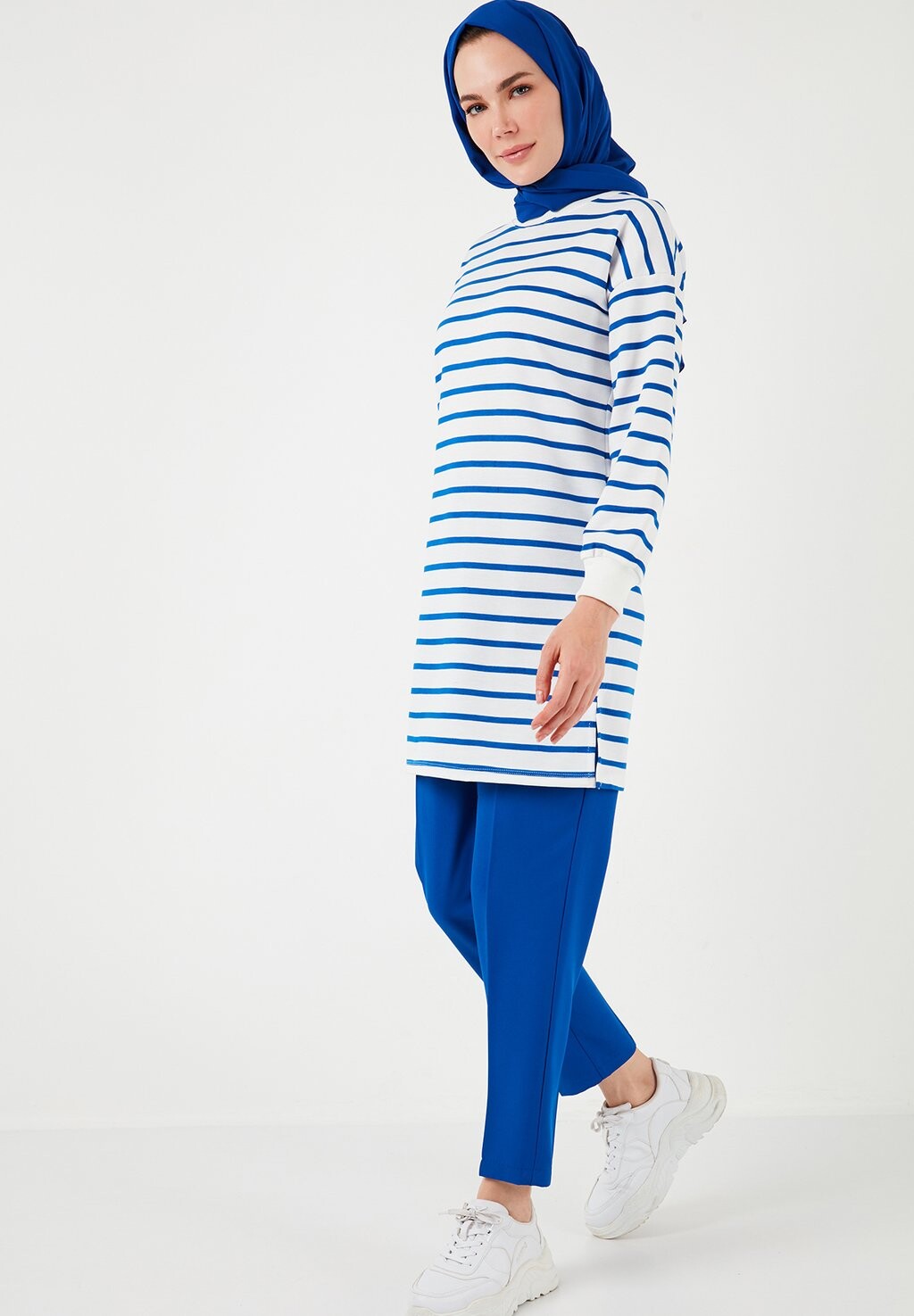 

Толстовка REGULAR FIT LELA, синий