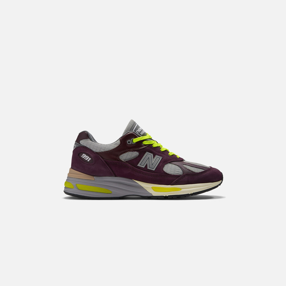

Кроссовки New Balance x Patta Made in UK 991v2, цвет Burgundy/Silver