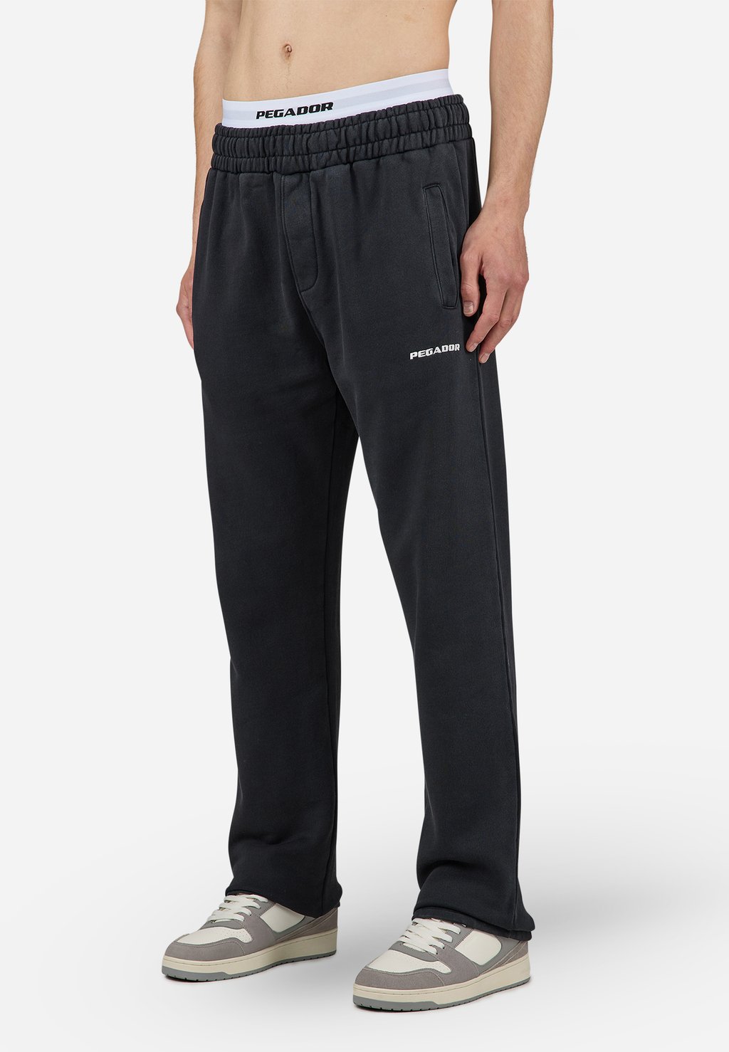 

Спортивные штаны LOGO WIDE PANTS Pegador, черный