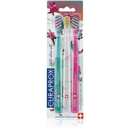 

Зубная щетка Curaprox 5460 Ultra Soft — ограниченная серия Winter Wonderland, 3 шт.