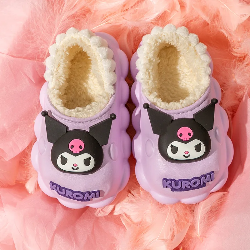 Детские домашние тапочки с противоскользящей подошвой Sanrio, фиолетовый-Kuromi — фото 4