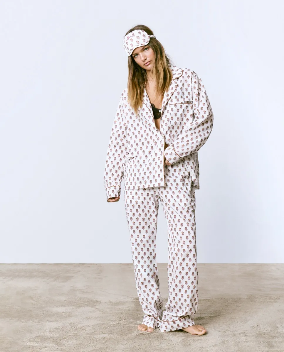 

Длинная женская пижама с принтом Brownie, светло-бежевый