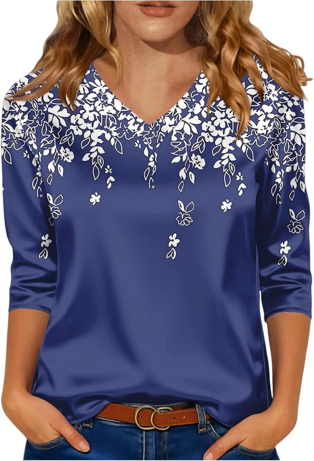 

Женская блузка с 3/4 рукавом и V-образным вырезом