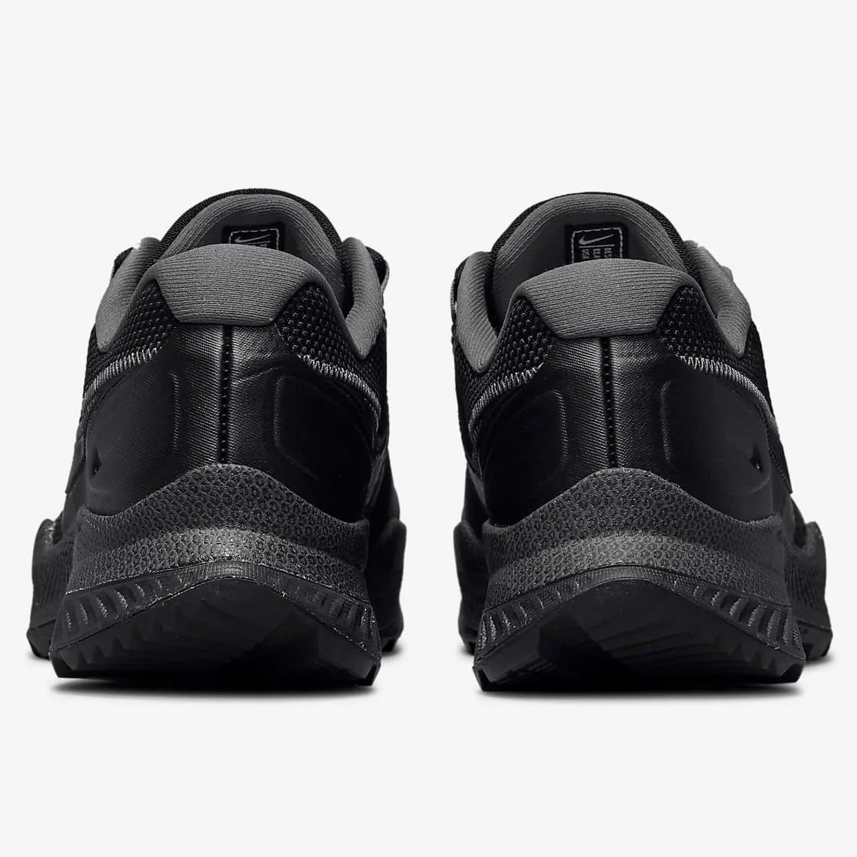 Мужские кроссовки Nike React SFB Carbon Low, белый — фото 2
