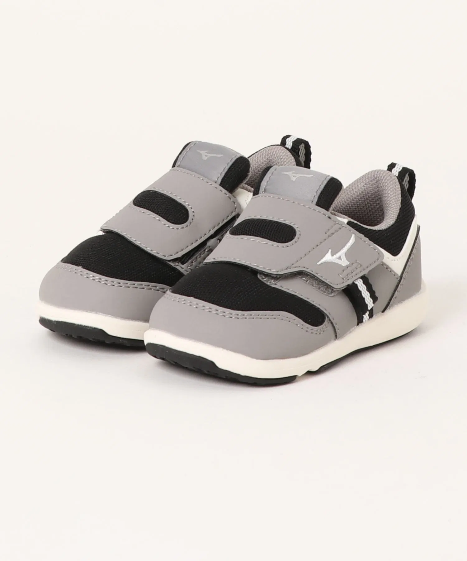 Детские кроссовки MIZUNO PLAMORE INFANT 2 серые