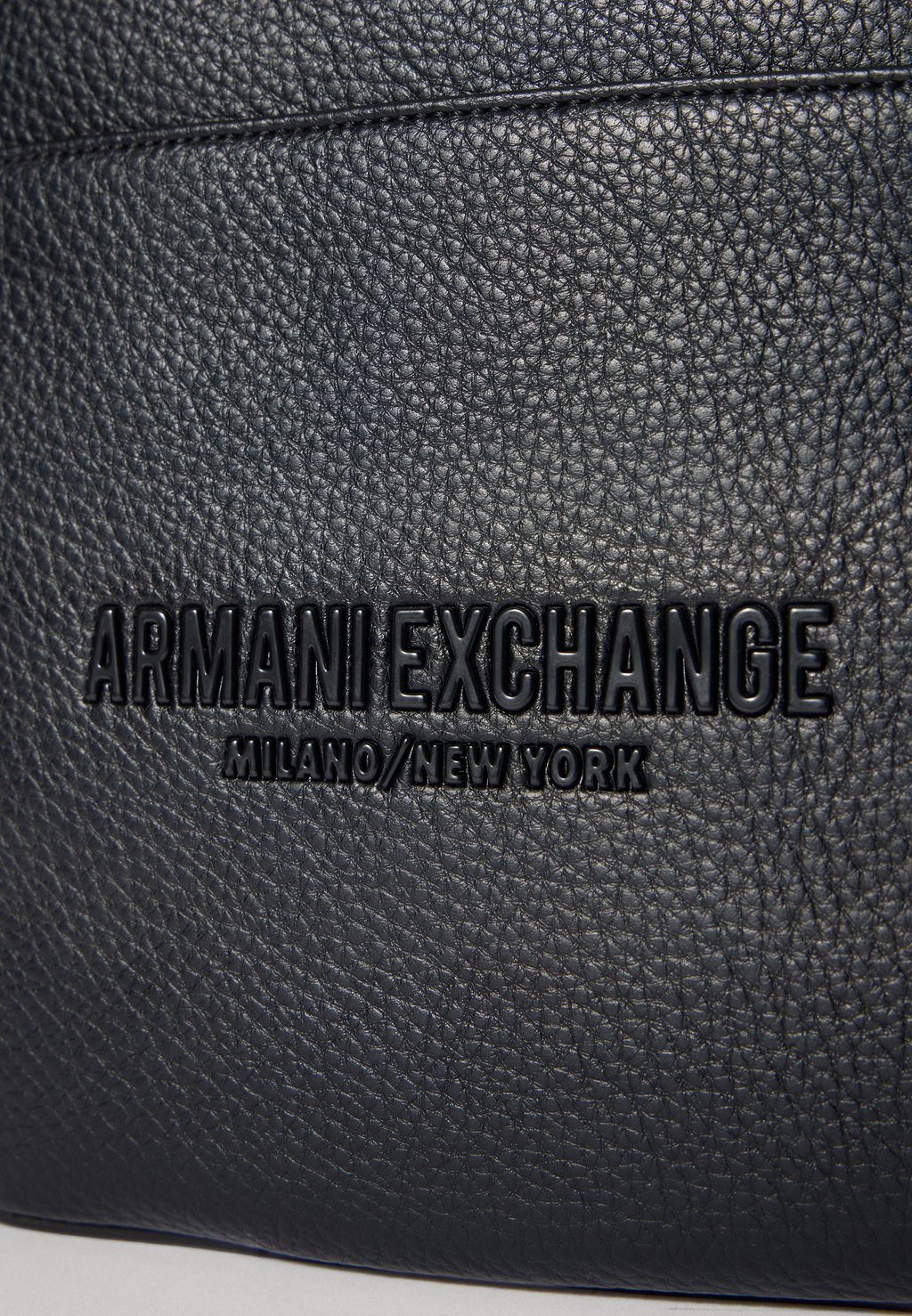 

Сумка через плечо MESSENGER BAG UNISEX Armani Exchange, черный