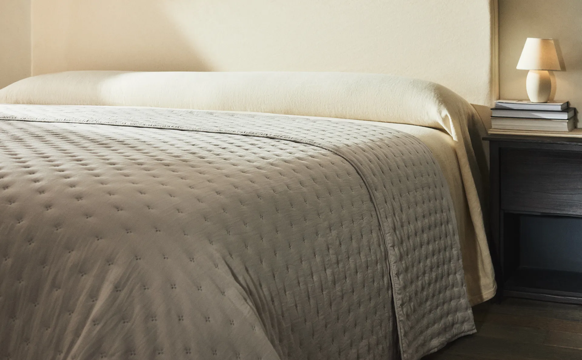 

Стеганое одеяло в горошек Zara Home, зеленый
