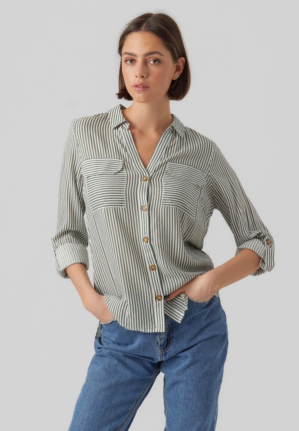 

Блузка-рубашка, нагрудные карманы, женская VERO MODA, цвет Laurel