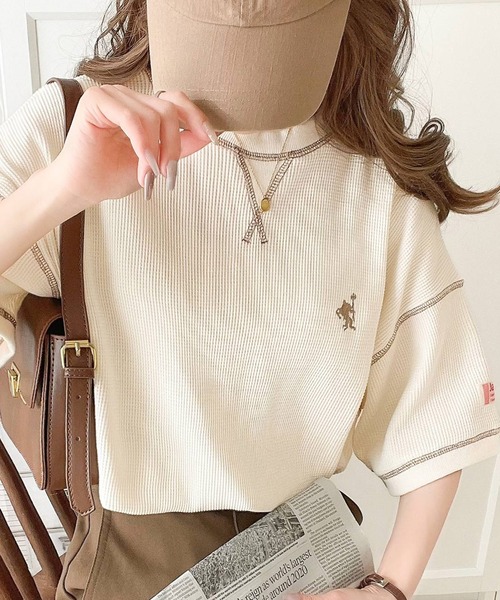 

Футболка с короткими рукавами, жатого материала, с вышивкой Java Collaboration, цвет слоновая кость