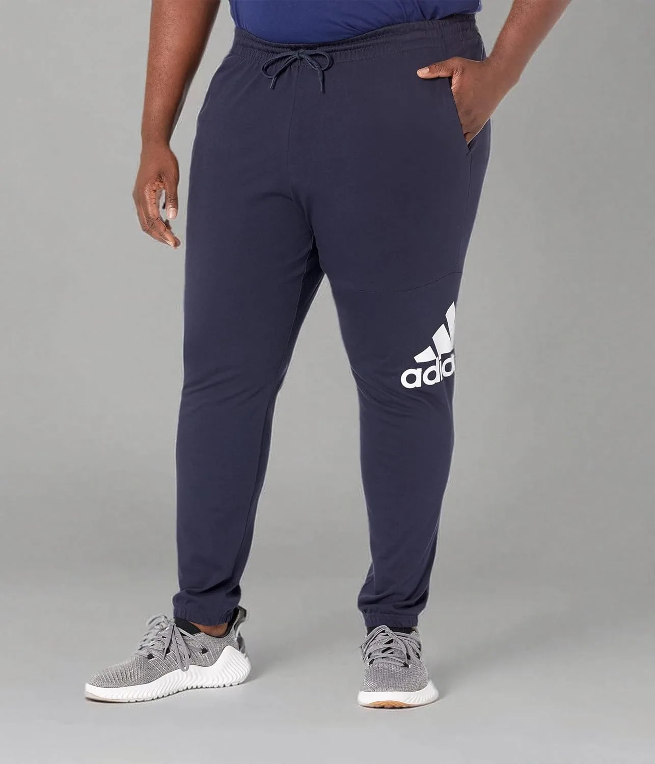 Мужские спортивные брюки Adidas Essentials с зауженными штанинами и логотипом, Ink — фото 3