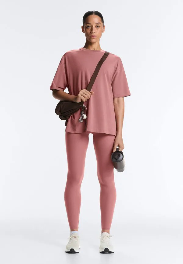 

Футболка с коротким рукавом 30247378, базовая модель Oysho, Neon Pink, Розовый, Футболка с коротким рукавом 30247378, базовая модель Oysho, Neon Pink