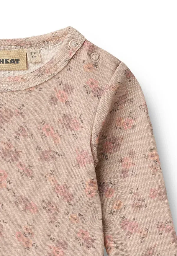 Боди Lucca l/s body, цвет пшеничный, сиреневый цветок — фото 3