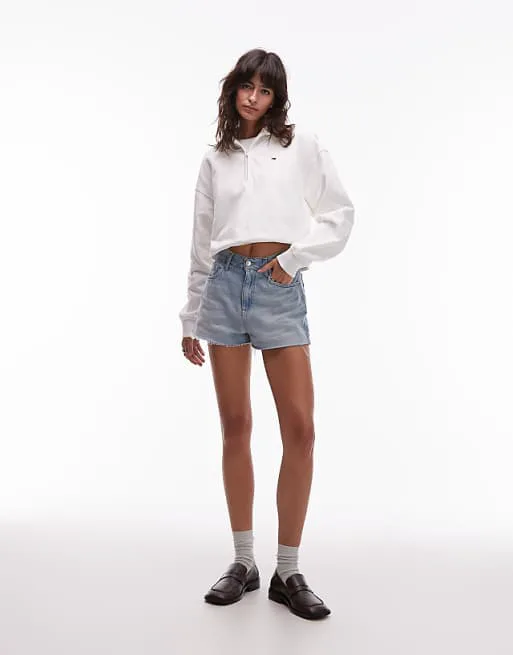 

Светлые джинсовые шорты со звездами Tommy Jeans