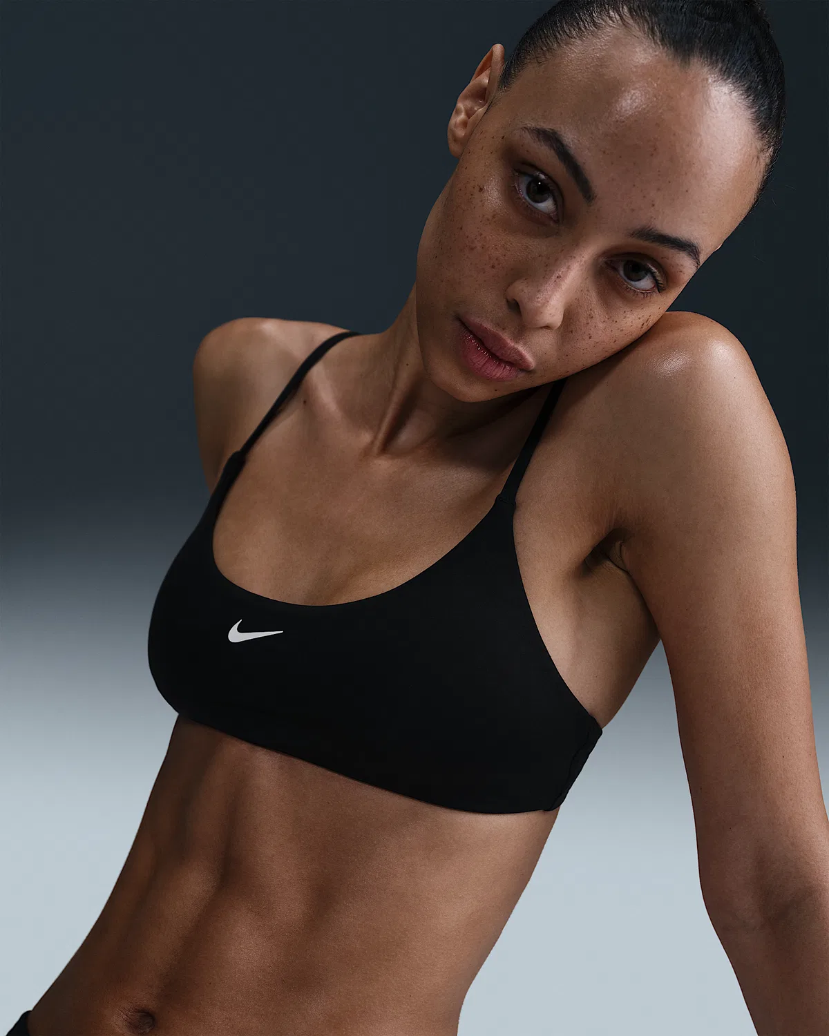 Женский бикини-топ бралетт Nike Swim Effortless Essential, Black/White