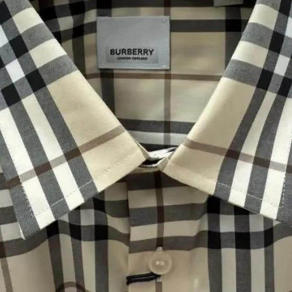 Burberry Мужская рубашка бежевого цвета Beige — фото 4