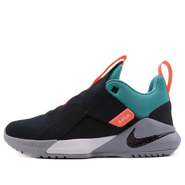 

Посол кроссовок 11 Nike, черный
